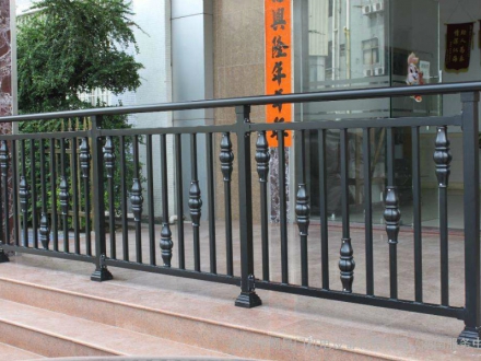 鋅鋼陽臺(tái)護(hù)欄 
